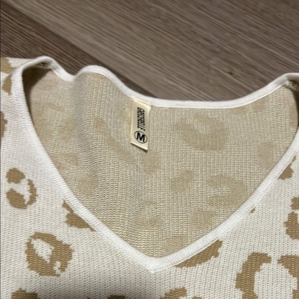 Leopard Print Sweater - Picture 3 of 5